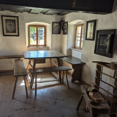 Bild von Ein Sesselofen in der niedrigen Stube